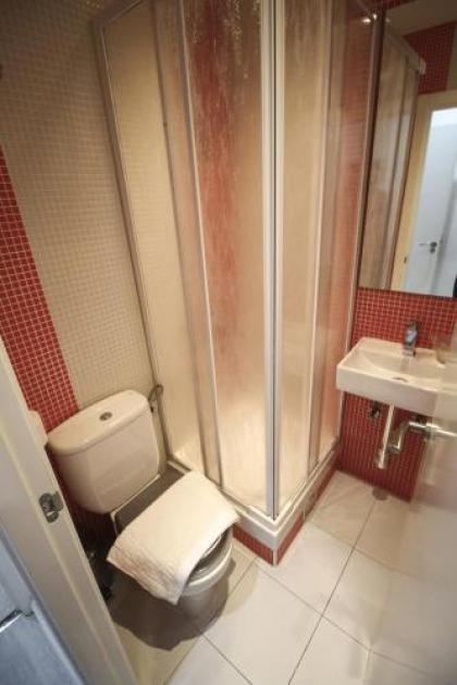 Hostal Foster - image 20