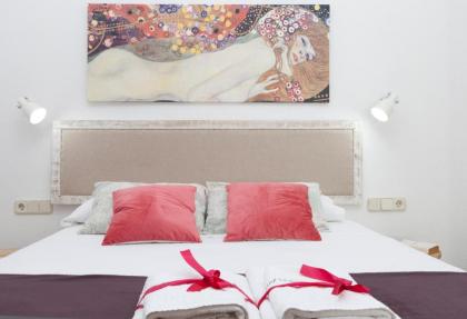 Hostal Vazquez De Mella - image 14