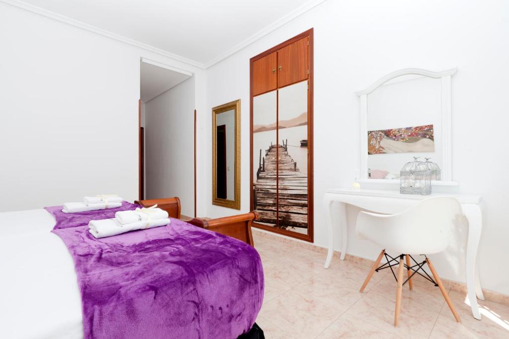 Hostal Vazquez De Mella - image 6