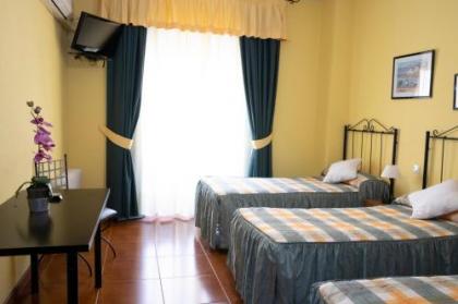 Hostal Tokio - image 11