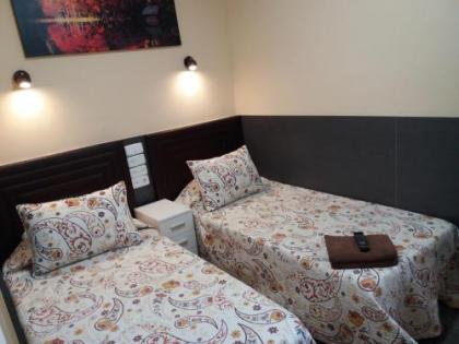 Hostal Numancia - image 2