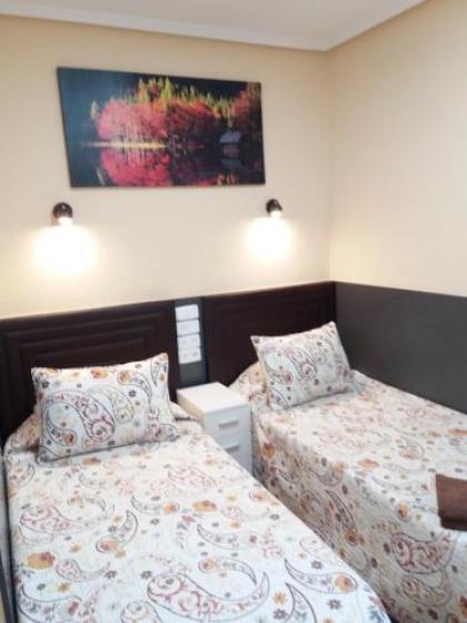 Hostal Numancia - image 3