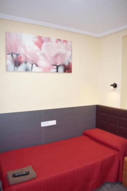 Hostal Numancia - image 5