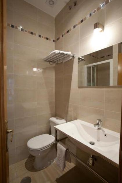 Hostal Zabala - image 20