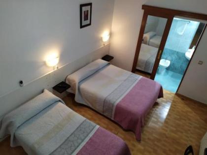 Hostal Miami - image 11