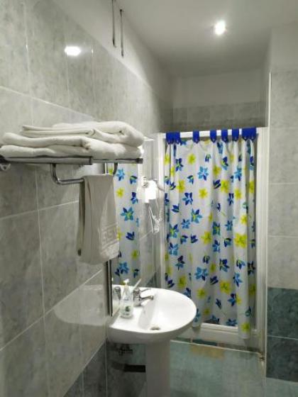 Hostal Miami - image 12