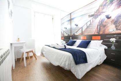 Hostal La Bañezana - image 1