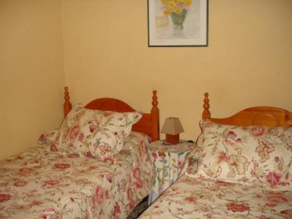 Hostal Puerta Bonita Vista Alegre - image 1