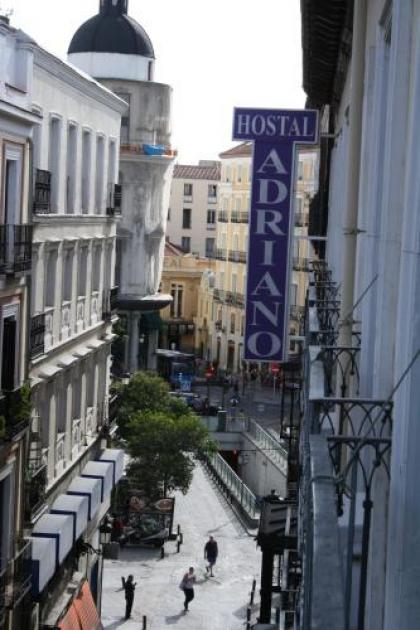 Hostal Adriano - image 2