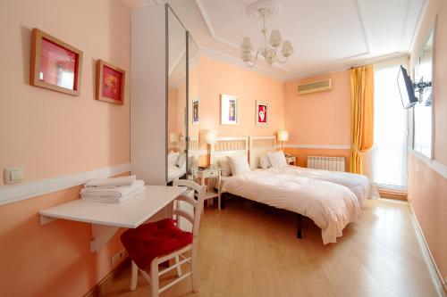 Hostal Adriano - image 6