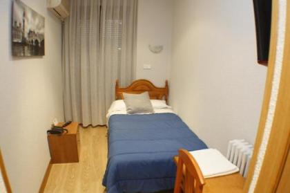 Hostal Santa Cruz - image 17