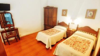 Hostal Prada - image 11