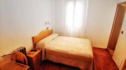 Hostal Prada - image 17