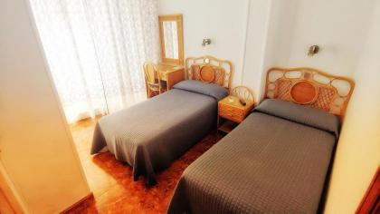 Hostal Prada - image 9