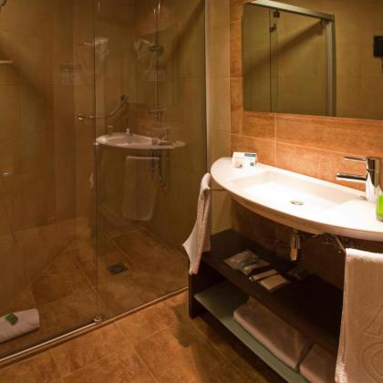 AC Hotel by Marriott Carlton Madrid - image 11