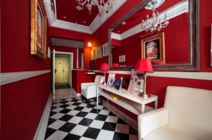 Hostal Adria Santa Ana - image 12