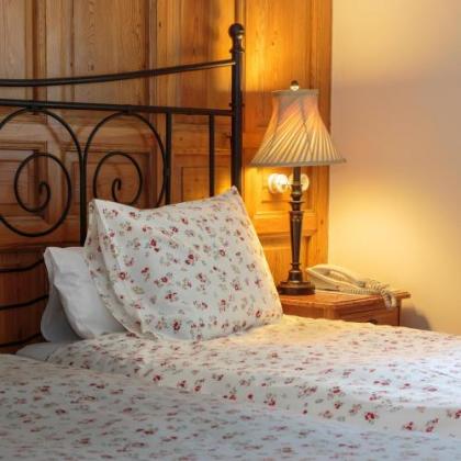 Hostal Adria Santa Ana - image 5