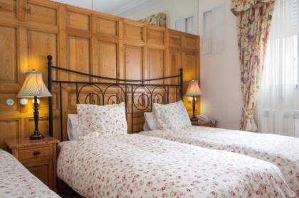 Hostal Adria Santa Ana - image 6