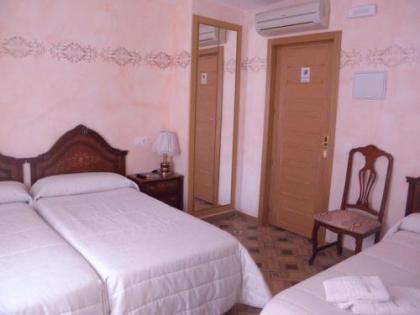 Hostal Paquita - image 10