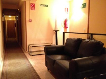 Hostal Aeropuerto - image 15