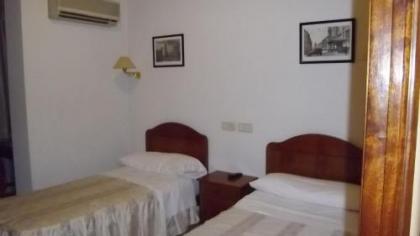 Hostal Rivera - Atocha - image 13