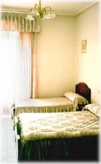 Hostal Rivera - Atocha - image 3