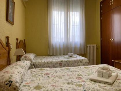 Hostal Internacional - image 13