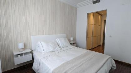 DFLAT Escultor Madrid Apartments - image 28
