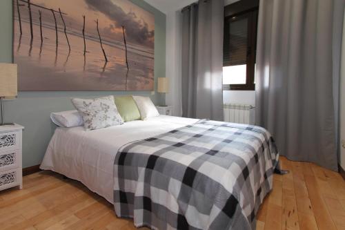 Apartamentos Adelfas - image 6