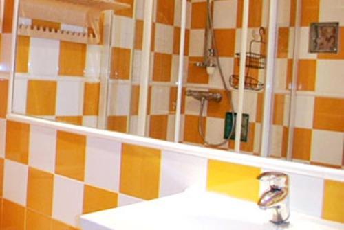Hostal Arco Iris - image 4