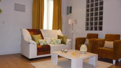 Apartamentos En Sol - image 9