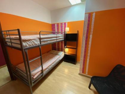 Bed Madrid - image 21