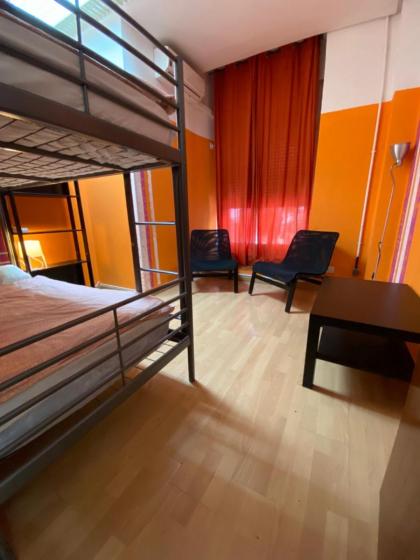 Bed Madrid - image 23