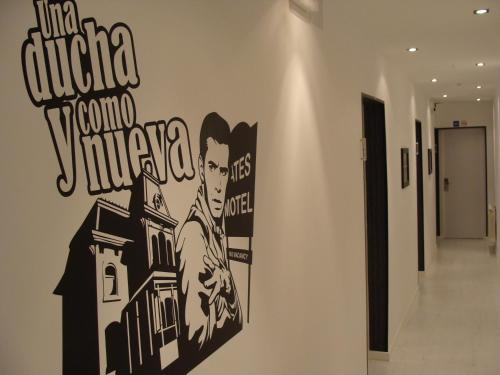 Hostal JQ Madrid 1 - image 2