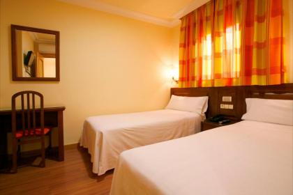 Hostal Victoria I - image 11