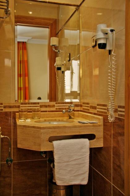 Hostal Victoria I - image 13