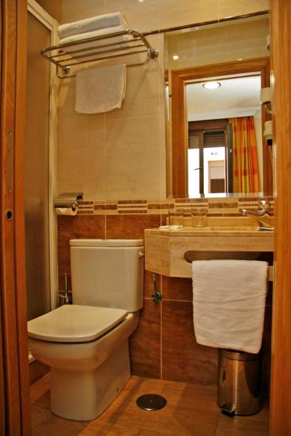 Hostal Victoria I - image 6