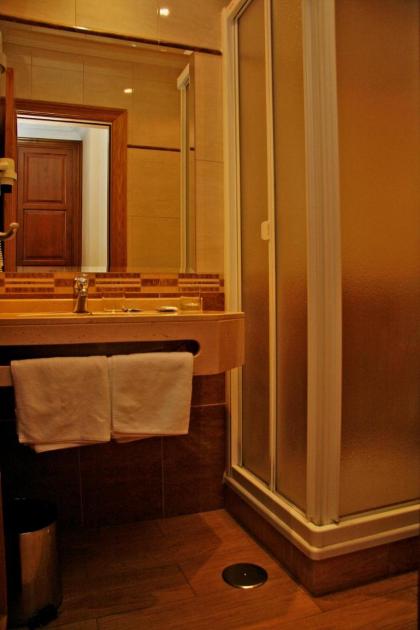 Hostal Victoria I - image 9