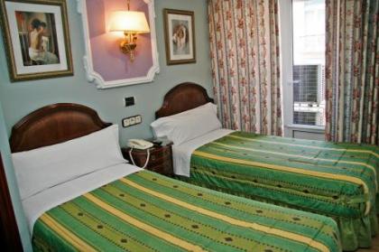 Hostal Victoria II - image 18