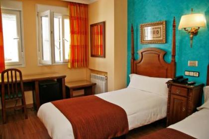 Hostal Victoria II - image 19