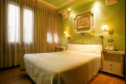 Hostal Victoria III - image 22