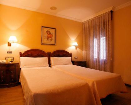 Hostal Victoria III - image 24