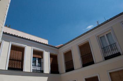Hostal Yolanda - image 11