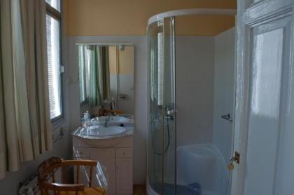 Hostal Yolanda - image 13