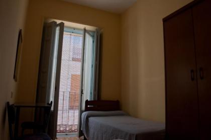 Hostal Yolanda - image 14