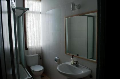 Hostal Yolanda - image 17