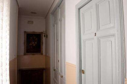 Hostal Yolanda - image 8
