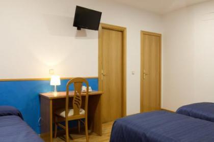 Hostal Montaloya - image 16