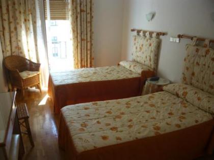 Hostal Triana - image 16