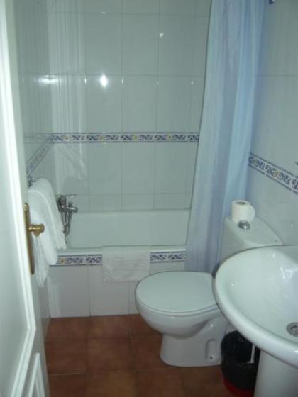Hostal Triana - image 17
